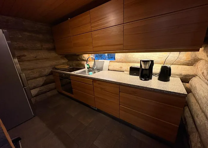 Kaeenpesaen Aihki Apartman *